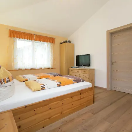 Plushy Holiday In With Sauna Terrace Garden بيت للعطل إتيير