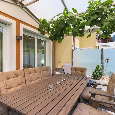 Plushy Holiday In With Sauna Terrace Garden * إتيير